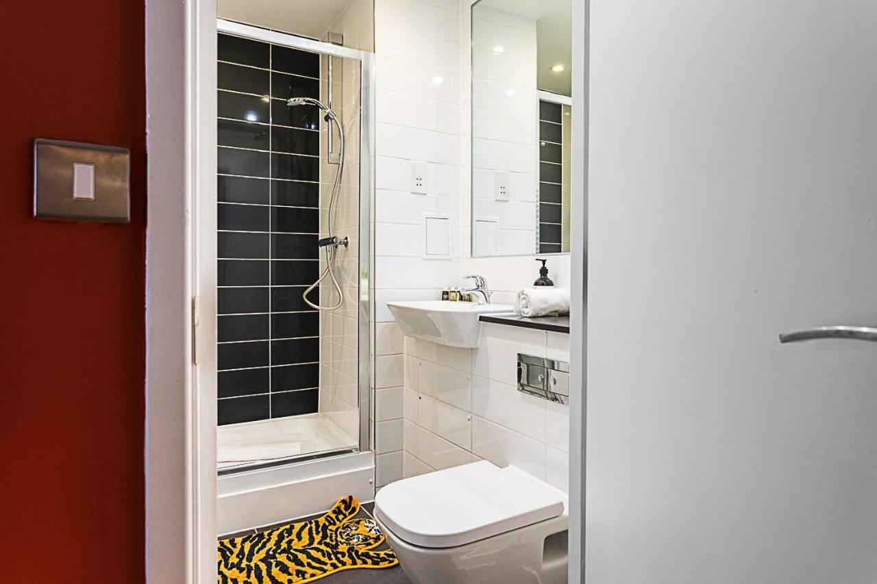 Appartamento Vibrant And Modern With Canal Views Londra